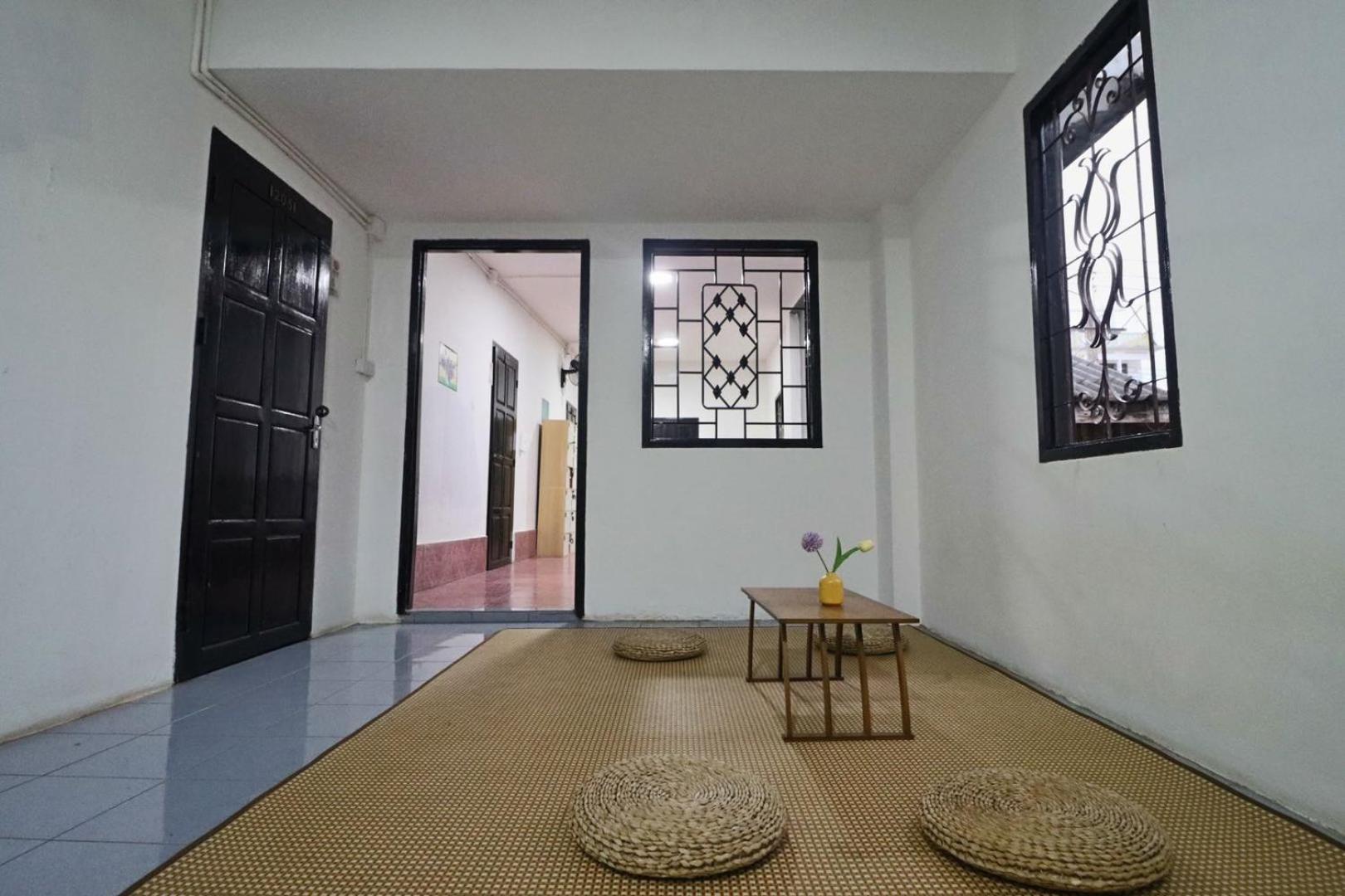 Lucky Hostel Luang Prabang Esterno foto